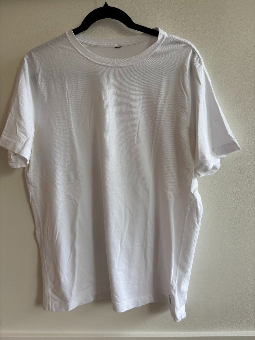 Vuori Men's Strato Tech Tee - White - Size M